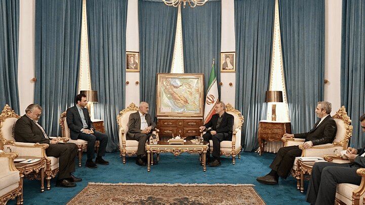 دیدار معاون سیاسی رئیس پارلمان لبنان با لاریجانی