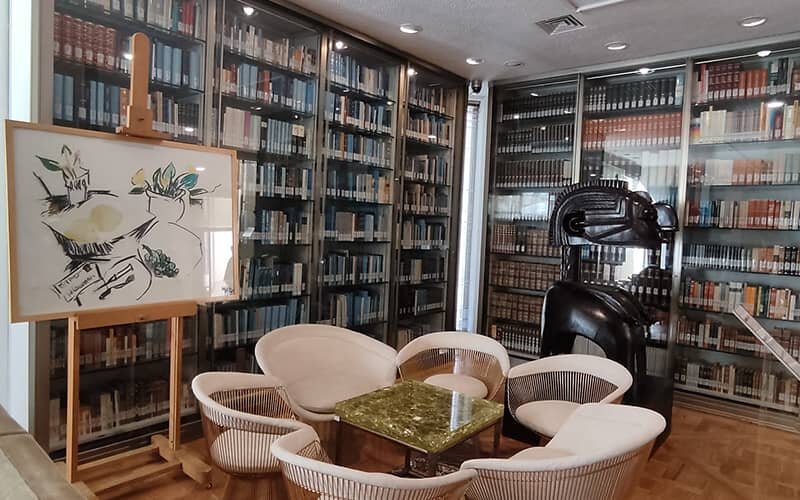 کتابخانه سلطنتی نیاوران