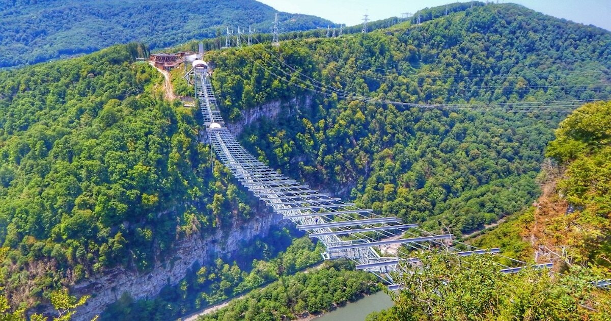 شگفت‌انگیزترین پل‌های معلق عابرپیاده جهان