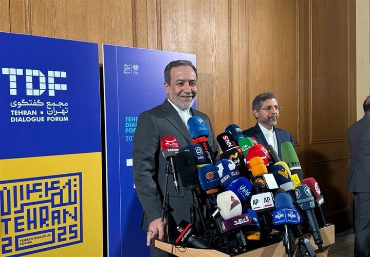 ایران همواره طرف مذاکره بوده است/ مقابل زورگویی و زیاده‌خواهی کوتاه نخواهیم آمد