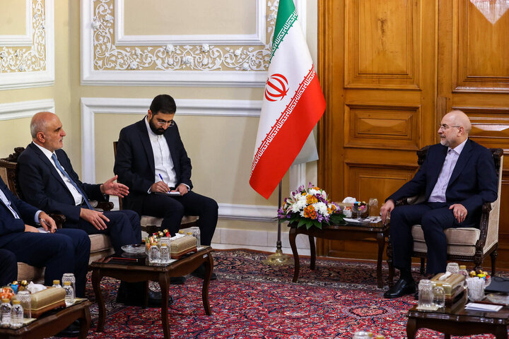 قالیباف: جمهوری اسلامی ایران از تصمیمات ملی در لبنان حمایت میکند