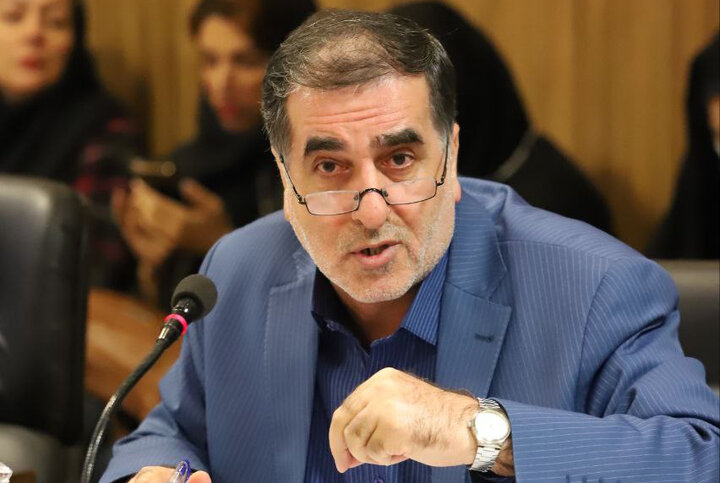 شهرداری رشت به ساماندهی علمی و اصولی دست‌فروشان روی آورد