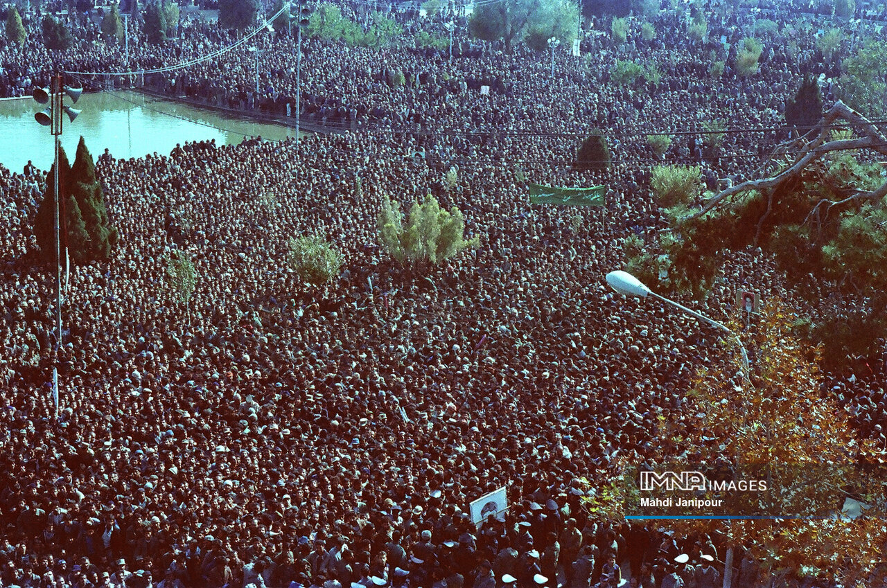 این صحنه‌ها فیلم نیست؛ واقعیت اصفهانِ ۲۵ آبان است