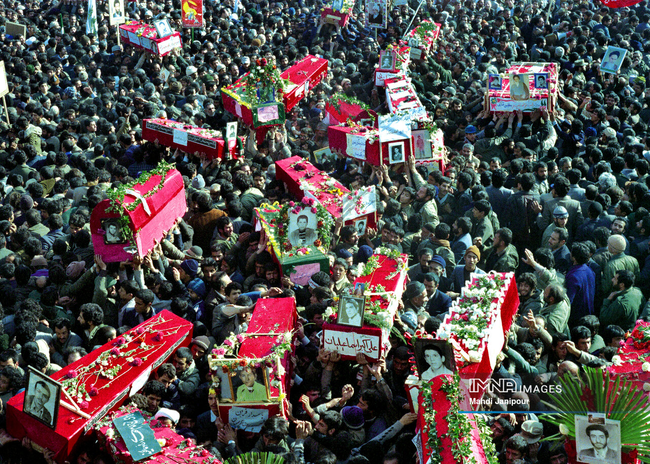 ۳۷۰ شهید؛ یک شهر و روایتی که هرگز پیر نمیشود