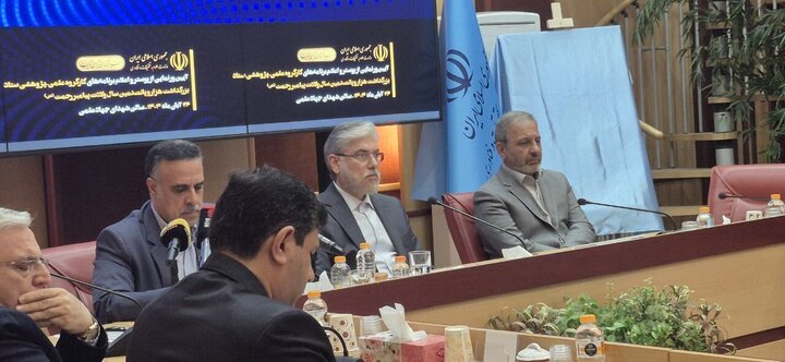 نادانی مهلک‌تر از فقر است