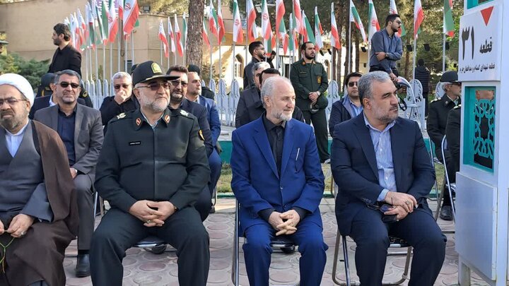 مراسم استقبال از پیکر شهدای گمنام در قم برگزار شد