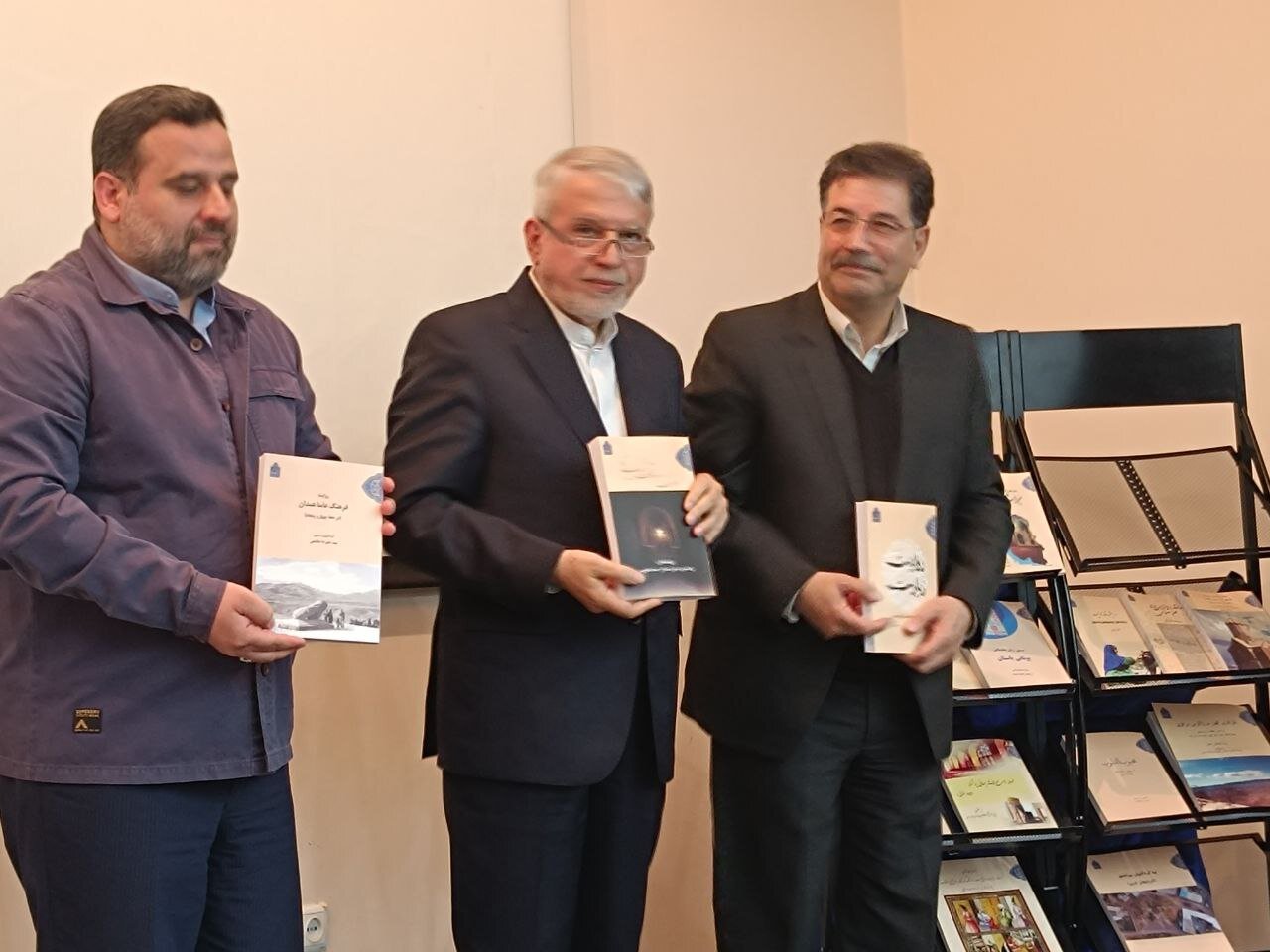 رونمایی از ۲۰ عنوان کتاب در حوزه میراث فرهنگی و گردشگری