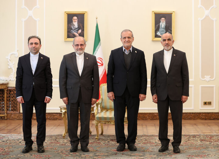 یکی از مسئولیت‌های مهم سفرا، خنثی‌سازی فضای‌سازی‌ها و روایت‌سازی‌های نادرست است