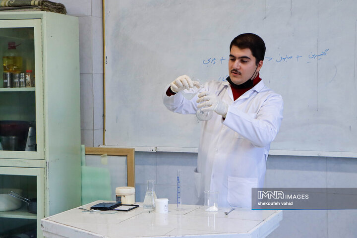 بازتجربه یک روز تحصیل والدین در مدرسه