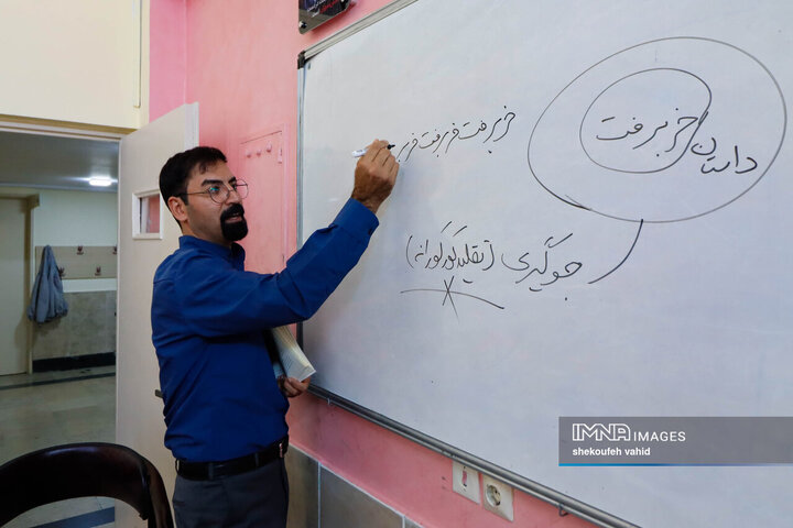 بازتجربه یک روز تحصیل والدین در مدرسه