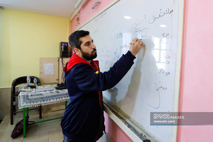 بازتجربه یک روز تحصیل والدین در مدرسه