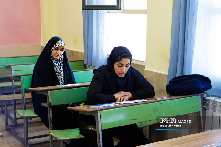 بازتجربه یک روز تحصیل والدین در مدرسه