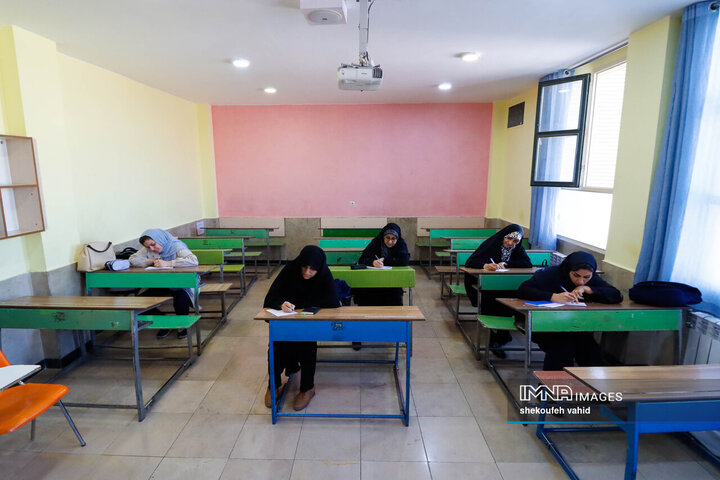 بازتجربه یک روز تحصیل والدین در مدرسه