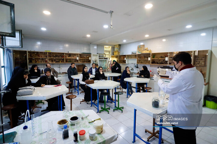 بازتجربه یک روز تحصیل والدین در مدرسه