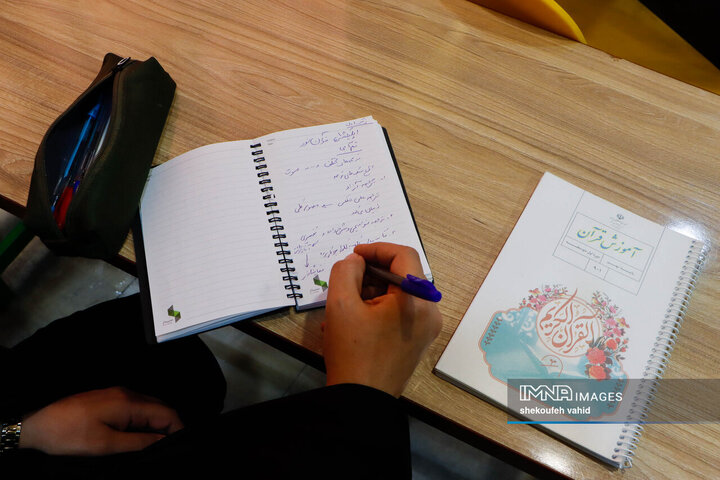 بازتجربه یک روز تحصیل والدین در مدرسه