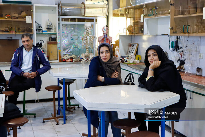 بازتجربه یک روز تحصیل والدین در مدرسه