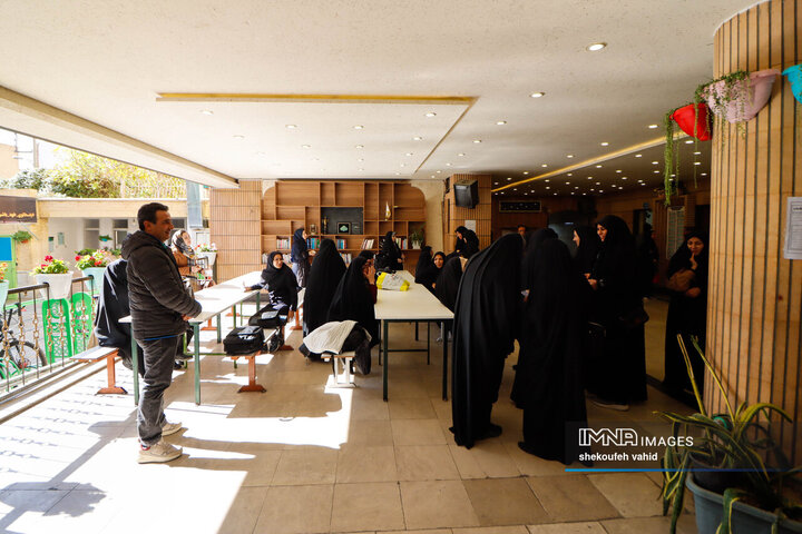 بازتجربه یک روز تحصیل والدین در مدرسه