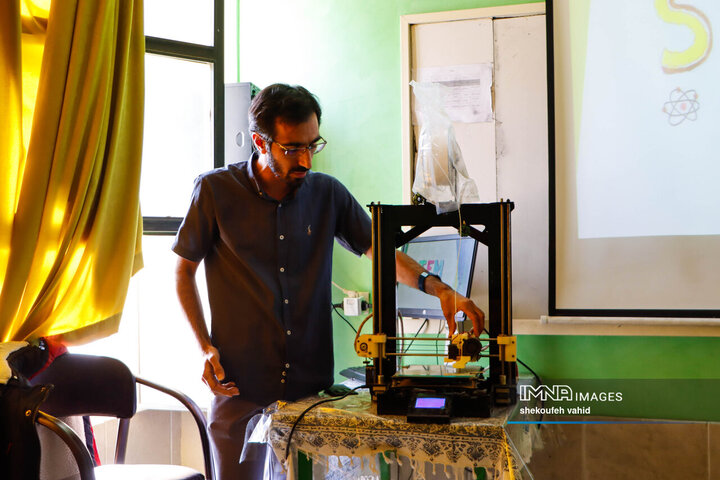 بازتجربه یک روز تحصیل والدین در مدرسه