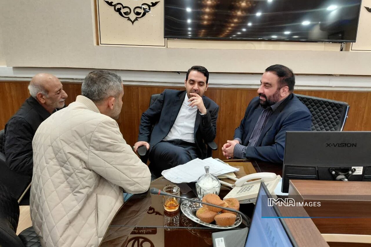 رسیدگی به ۱۵ درخواست شهروندان در جلسه کمیته نظارتی منطقه ۸ اصفهان