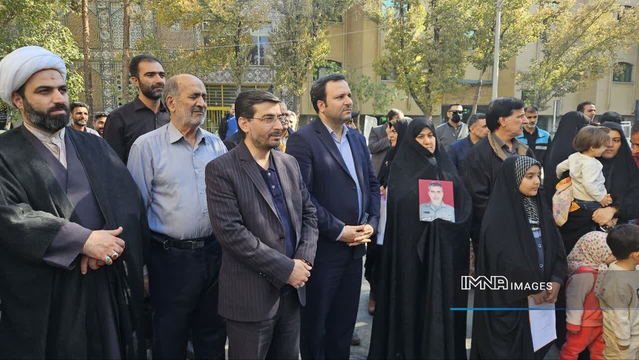 منطقه ۱۰ اصفهان با تمام توان برای گسترش فرهنگ ایثار و زنده نگه‌داشتن یادشهدا گام برمی‌دارد