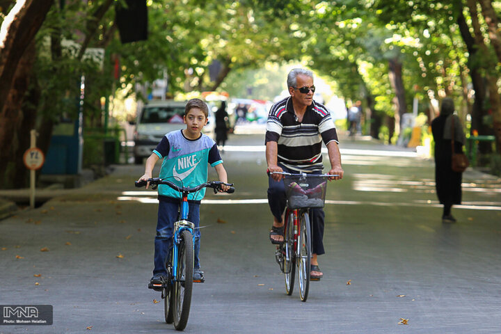 دوچرخه؛ ارزان‌ترین راه‌حل ملی برای مهار آلودگی هوا و بحران سلامت شهری