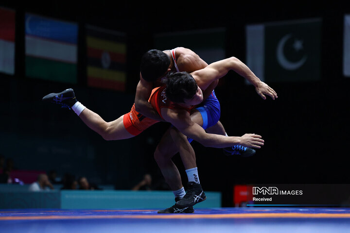 علی مومنی برنزی شد