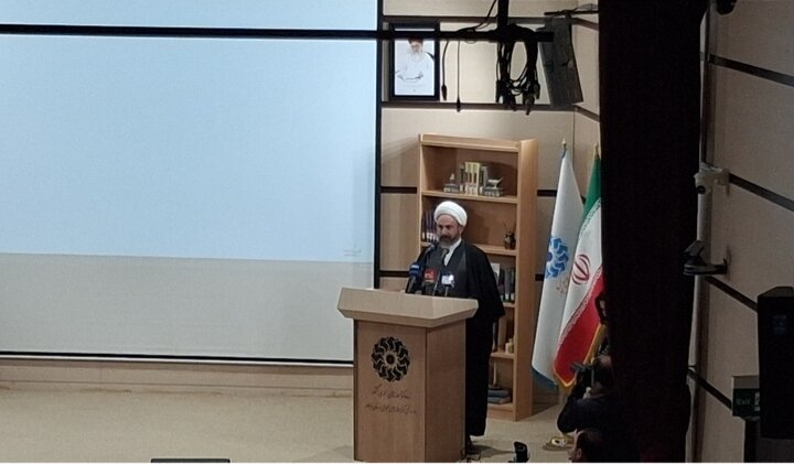 کتابخانه‌ها بهترین مکان‌ برای مقابله با تهاجم فرهنگی و جنگ ترکیبی دشمن هستند