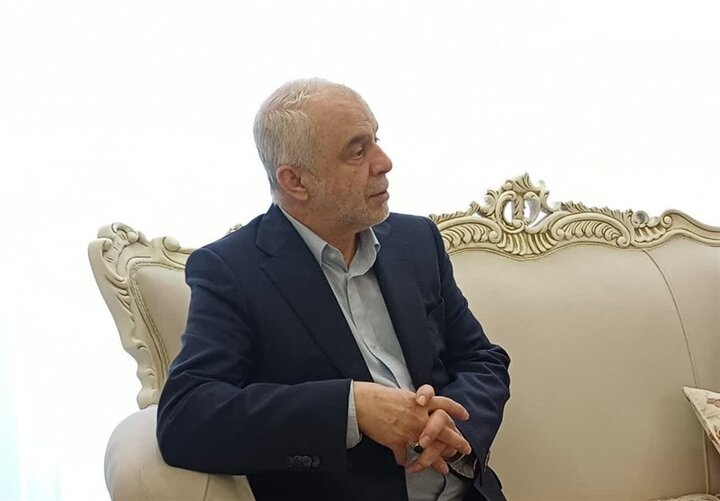 خدمت به خانواده شهدا توفیق و وظیفه ماست