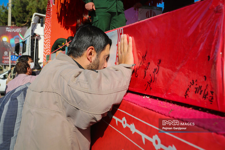 کاروان اهالی بهشت در نجف‌آباد، زرین‌شهر، تیران و کرون