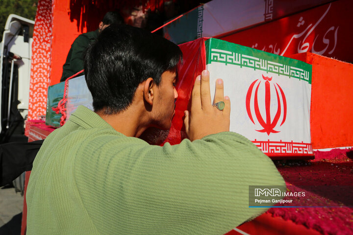 کاروان اهالی بهشت در نجف‌آباد، زرین‌شهر، تیران و کرون