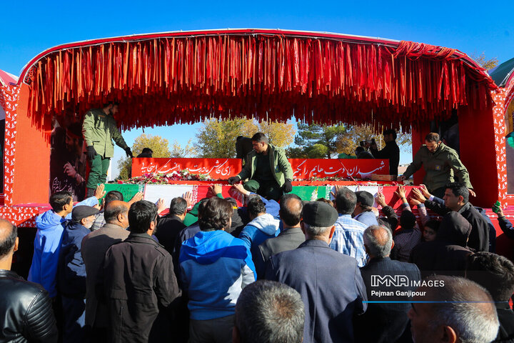 کاروان اهالی بهشت در نجف‌آباد، زرین‌شهر، تیران و کرون
