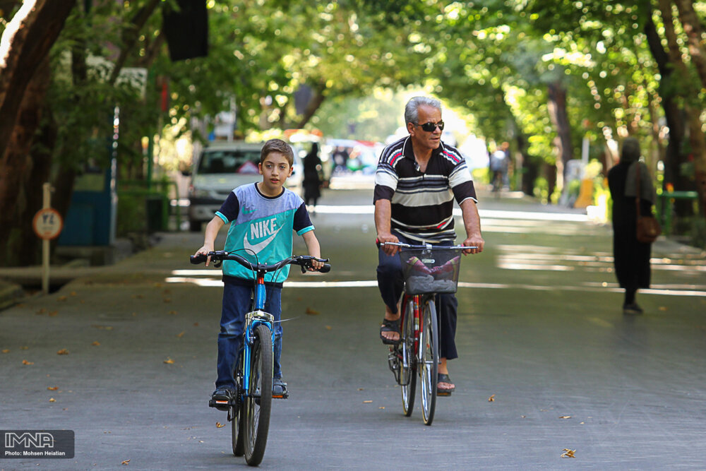 دوچرخه؛ ارزان‌ترین راه‌حل ملی برای مهار آلودگی هوا و بحران سلامت شهری
