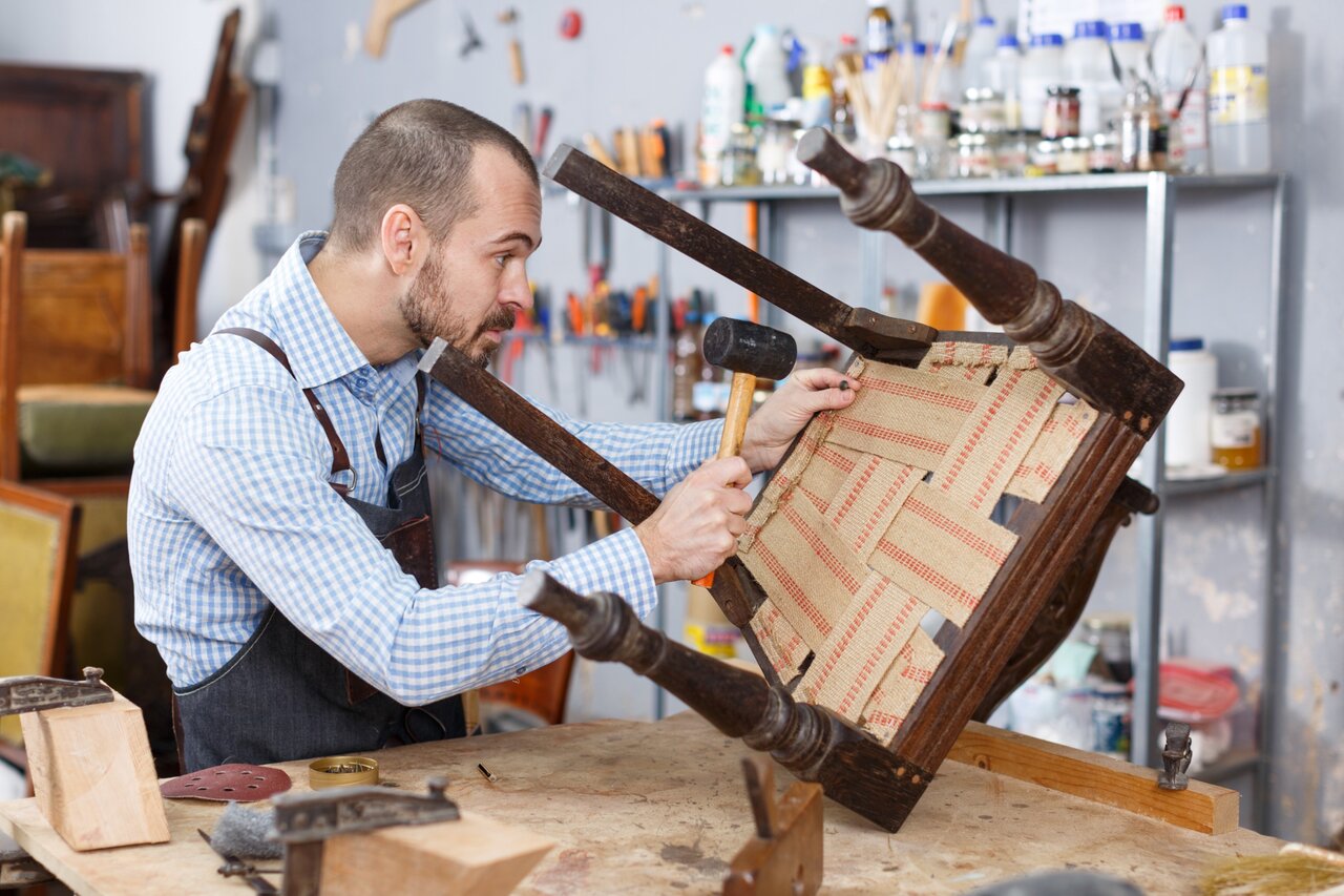 تعمیر ساختار چوبی مبل