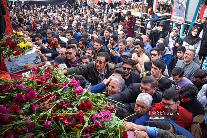 کاروان بهشت؛ طنین عطر معنویت در شهرهای اصفهان