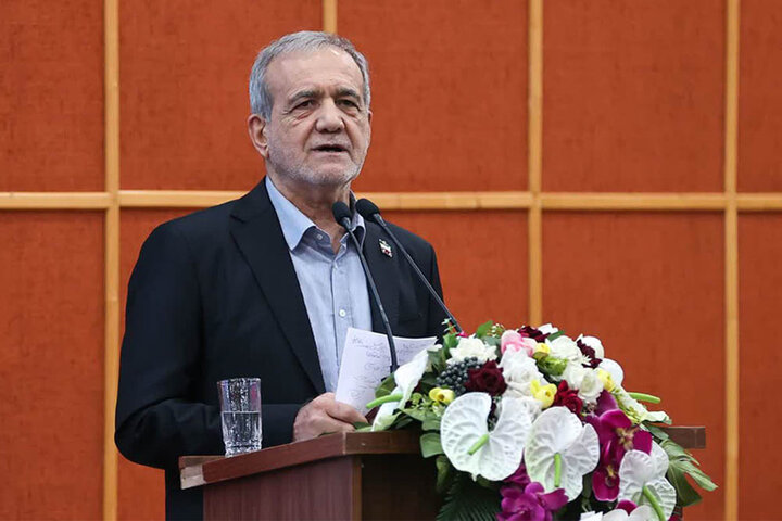 تاکید پزشکیان برتسریع در اجرای قانون مالیات‌های مستقیم و برخورد با دستگاه‌های متخلف