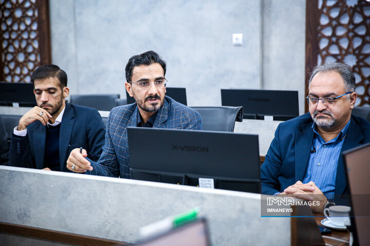 جلسه بررسی طرح جامع شهر اصفهان