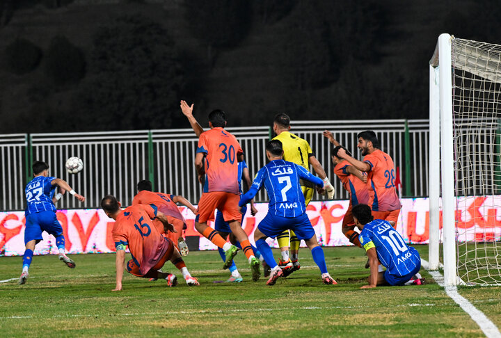 مهر تایید فدراسیون فوتبال بر تصمیمات داوری استقلال مقابل پادیاب