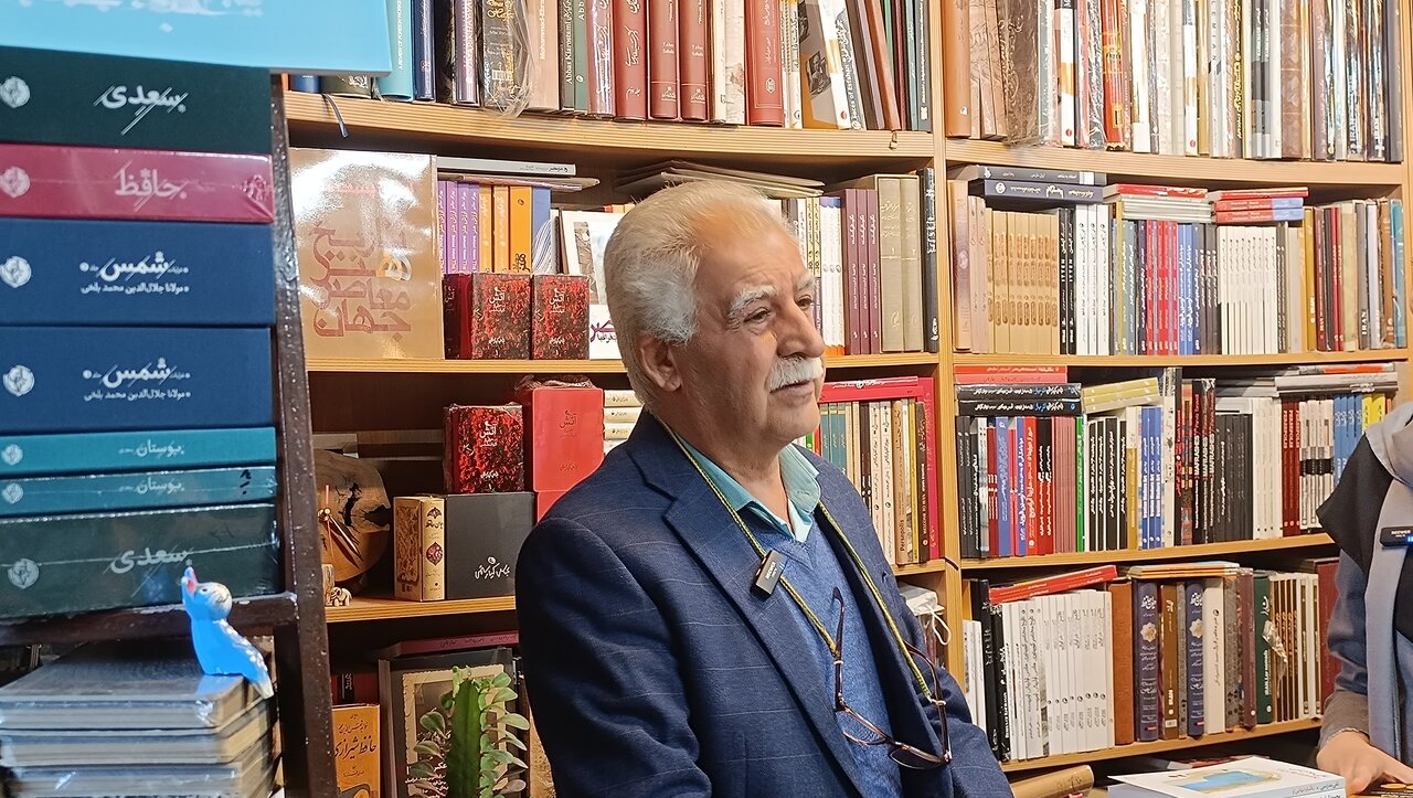 کمند عشق در کتابفروشی صمصام؛ جایی که کتاب نفس می‌کشد