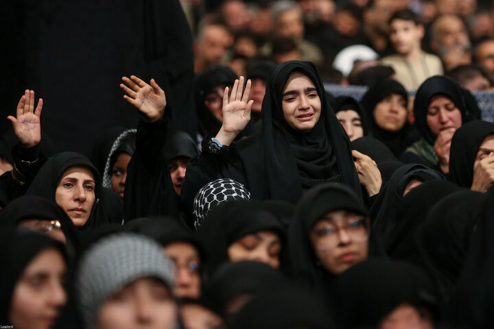 مراسم عزاداری ایام شهادت حضرت زهرا(س) با حضور رهبر انقلاب