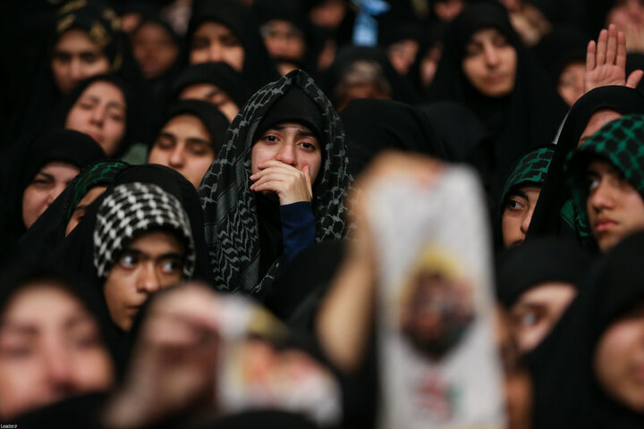 مراسم عزاداری ایام شهادت حضرت زهرا(س) با حضور رهبر انقلاب