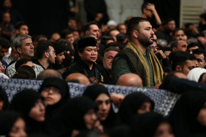 مراسم عزاداری ایام شهادت حضرت زهرا(س) با حضور رهبر انقلاب