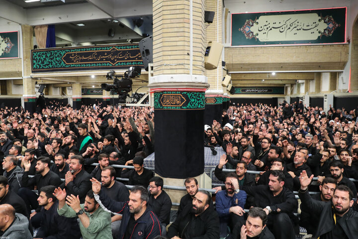 مراسم عزاداری ایام شهادت حضرت زهرا(س) با حضور رهبر انقلاب