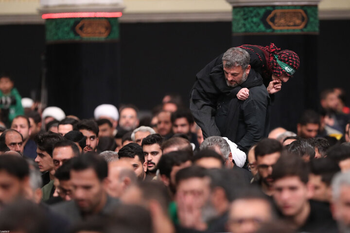 مراسم عزاداری ایام شهادت حضرت زهرا(س) با حضور رهبر انقلاب