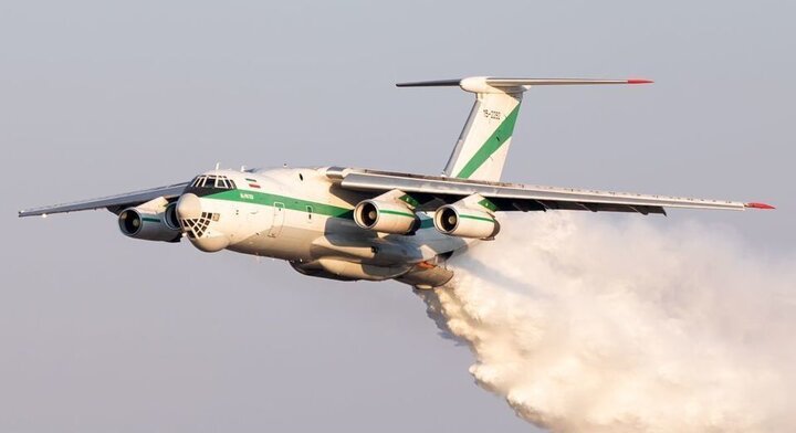 عملیات مشترک هوایی ارتش و سپاه برای مهار آتش‌سوزی الیت چالوس آغاز شد