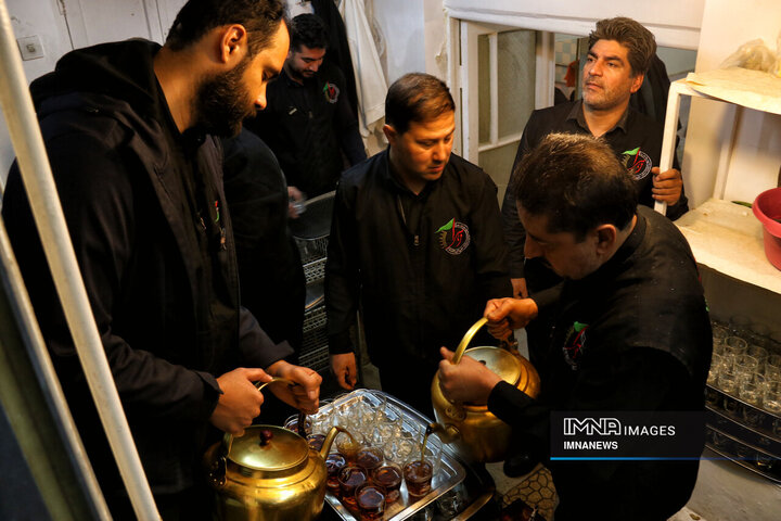 نیم قرن هم نوایی با داغ فاطمی ; حسینیه حضرت زهرا (س)کرمانشاه