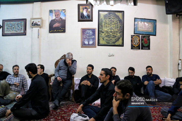 نیم قرن هم نوایی با داغ فاطمی ; حسینیه حضرت زهرا (س)کرمانشاه