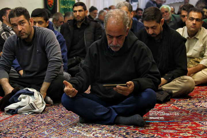 نیم قرن هم نوایی با داغ فاطمی ; حسینیه حضرت زهرا (س)کرمانشاه