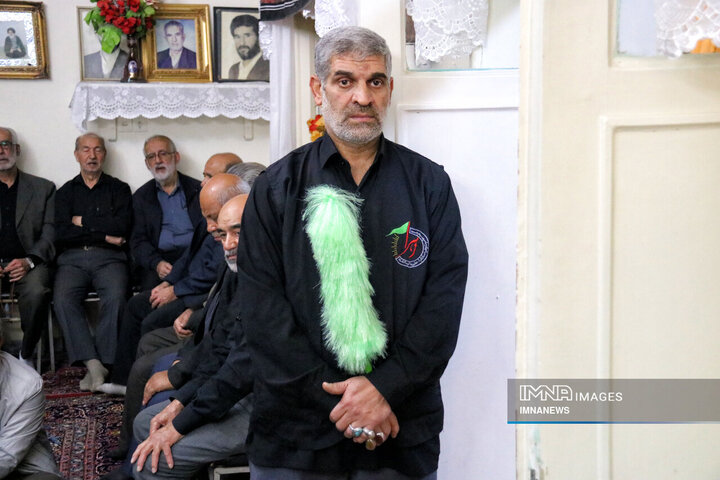 نیم قرن هم نوایی با داغ فاطمی ; حسینیه حضرت زهرا (س)کرمانشاه