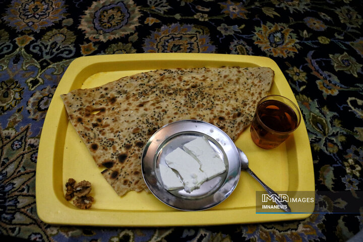 نیم قرن هم نوایی با داغ فاطمی ; حسینیه حضرت زهرا (س)کرمانشاه