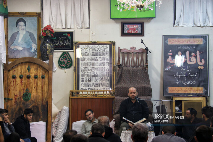 نیم قرن هم نوایی با داغ فاطمی ; حسینیه حضرت زهرا (س)کرمانشاه